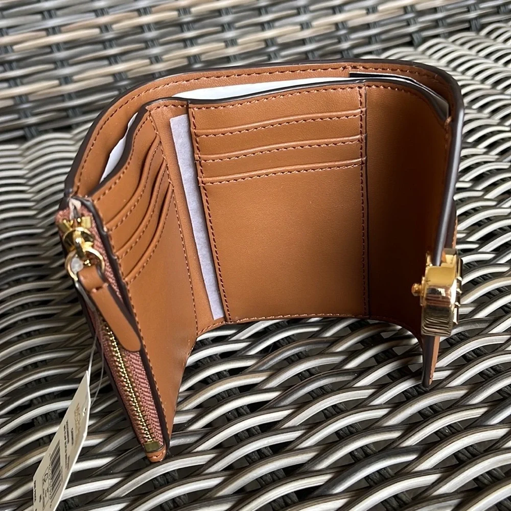 MICHAEL KORS CARMEN MEDIUM LOGO AND FAUX LEATHER WALLET BROWN
